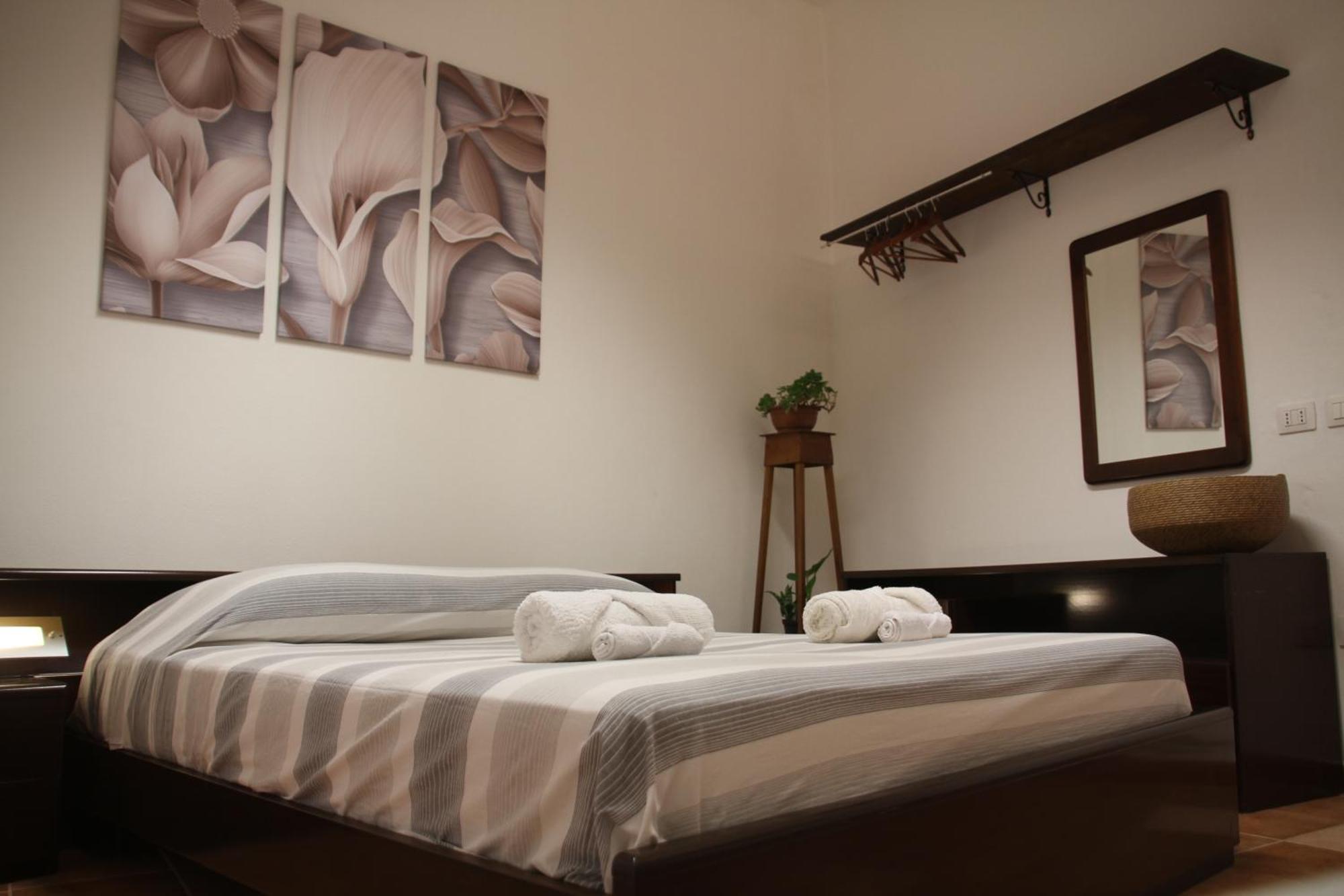Lodgings In Sardinia Decimomannu Esterno foto